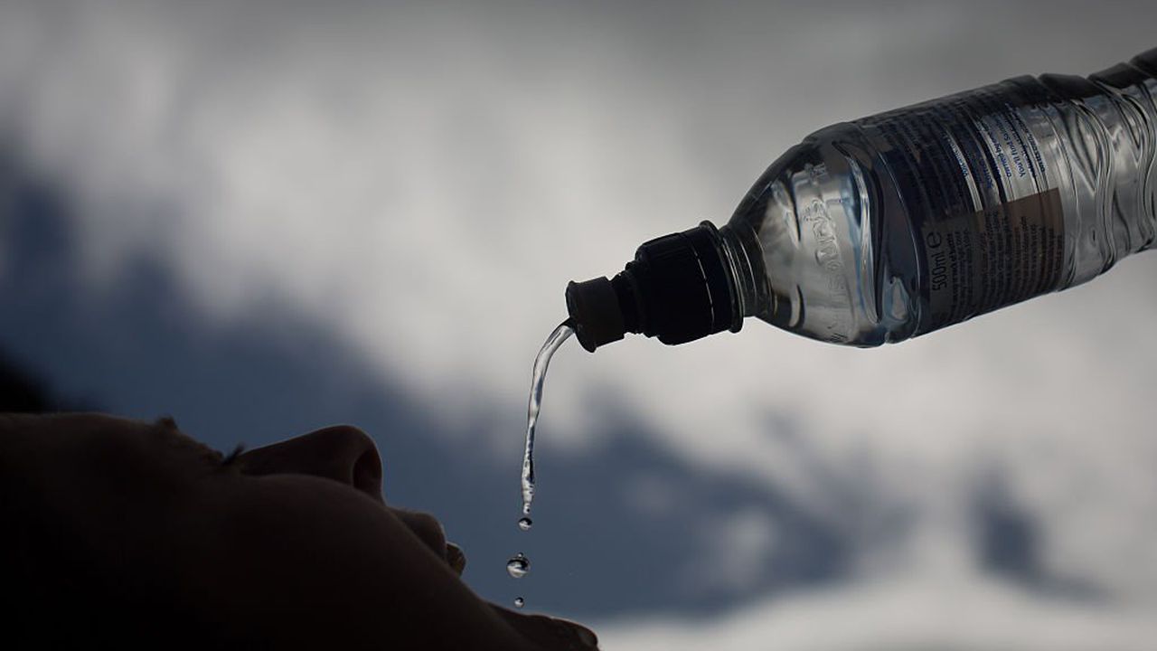 Жената, която има алергия от вода