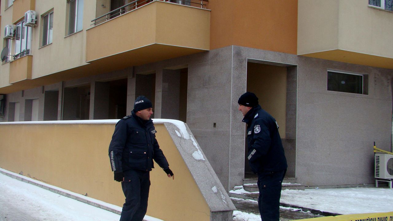 Погребват семейство Сапунджиеви