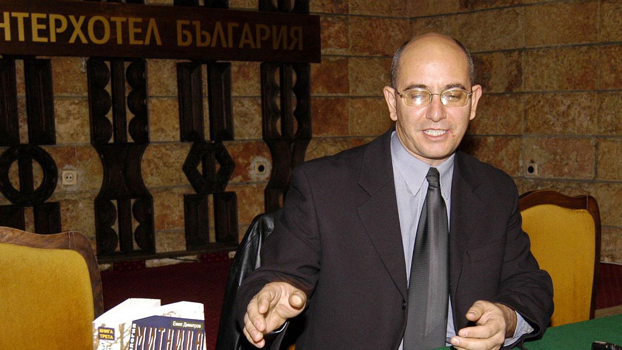 Ревизоро: Сидеров избива комплекси, където види жена и налита да я бие