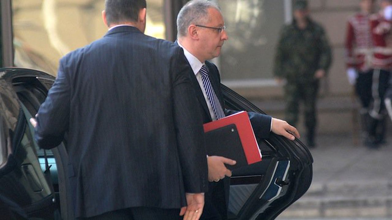 Върнаха делото срещу Станишев в СГС