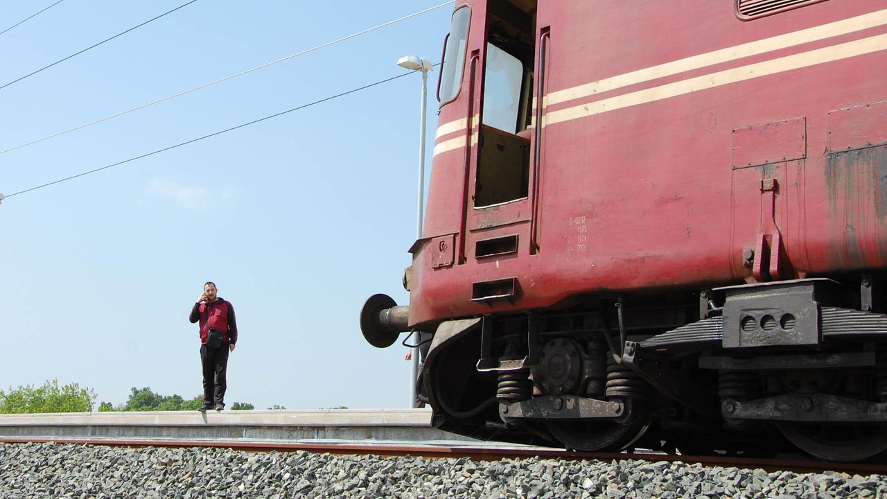Пожар горя в локомотива на пътнически влак от Горна Оряховица за Шумен