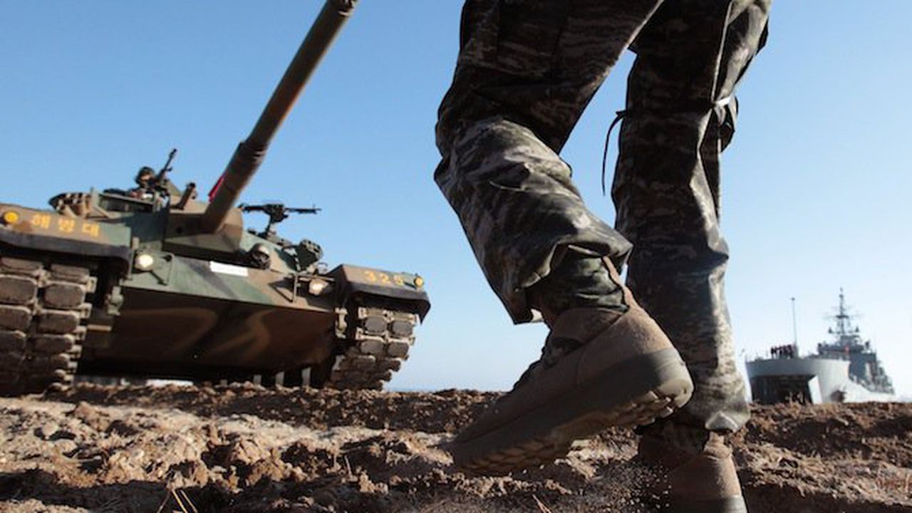 Американски войници разбили с танк вратите на болница в Афганистан