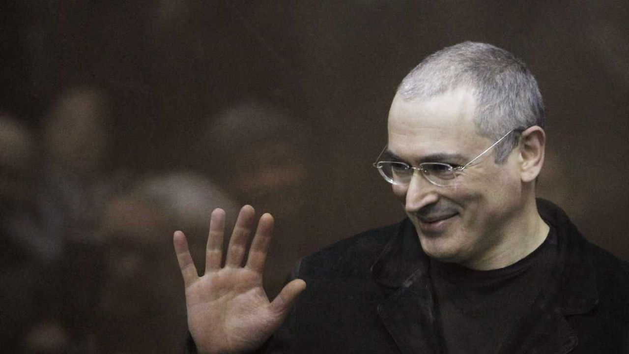 Разследват Ходорковски за убийство