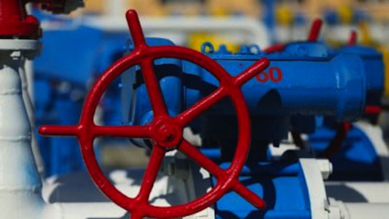 Изтичане на газ от газстанция край Хасково, ограничено е движението