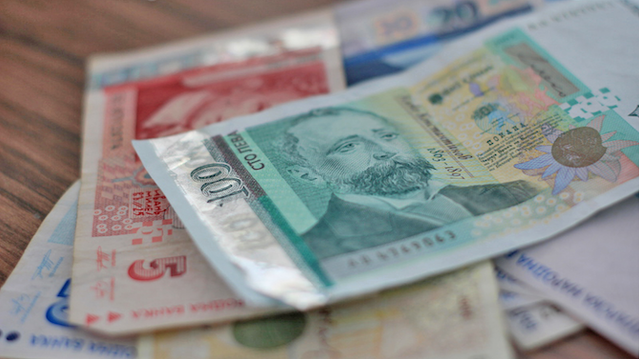 Чрез телефонна кампания НАП в Русе е събрала близо 424 000 лева просрочени данъци