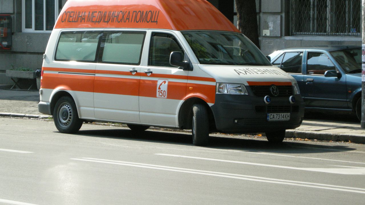 Камион блъсна жена в Бургас