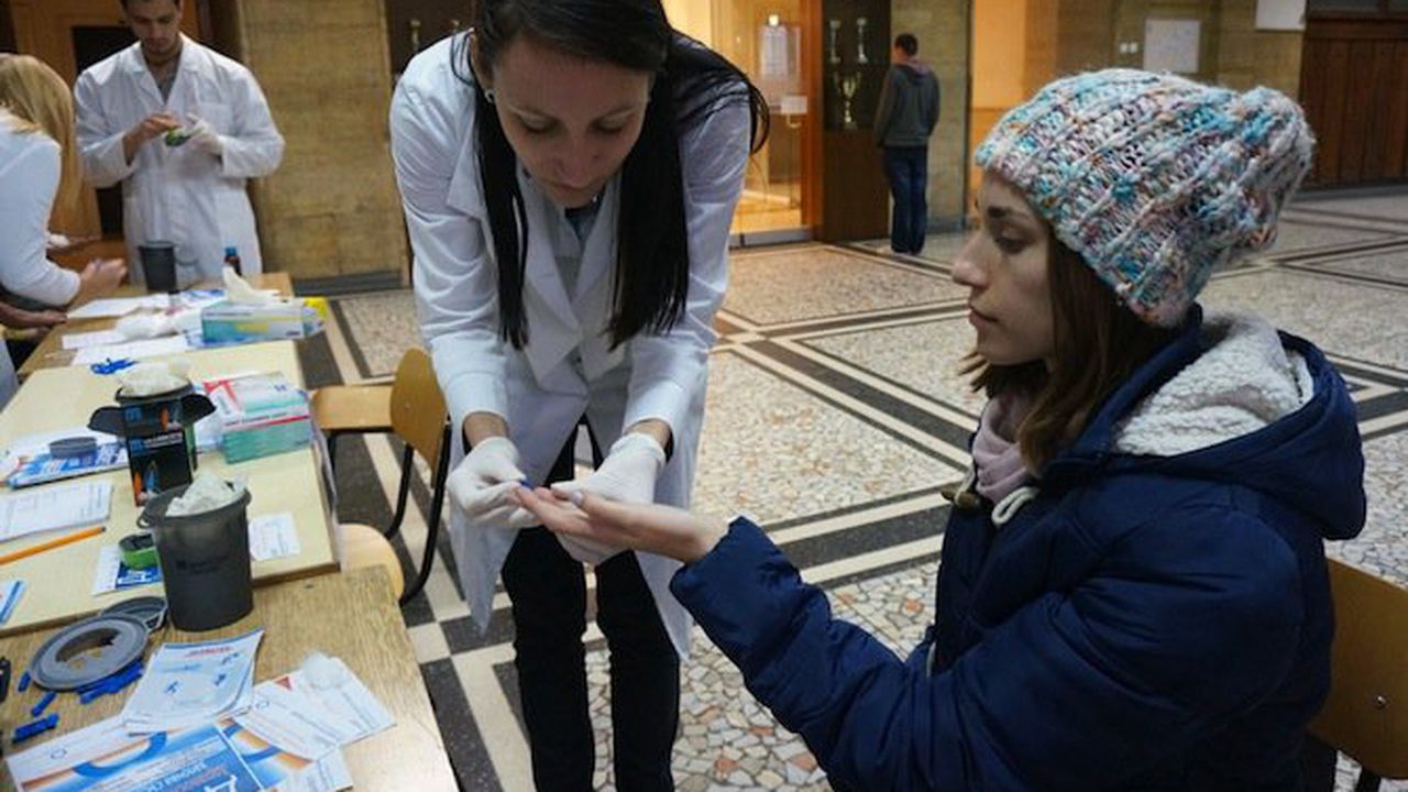 Младите хора с диабет искат отпадане на доплащането на тест лентите за измерване на кръвна захар