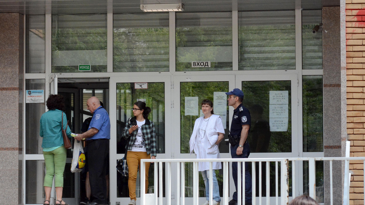 Вариант 1 се падна на втората матура по 13 предмета по избор (обновена)