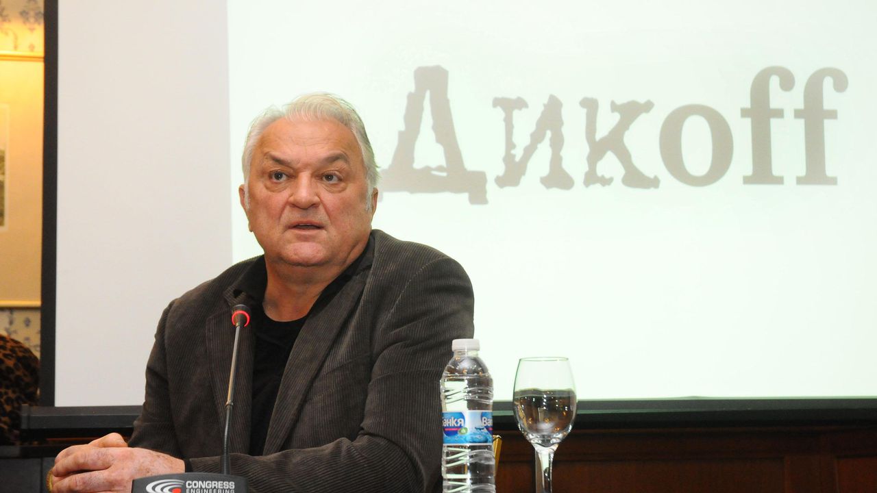 Диков и Кулезич падат от екран