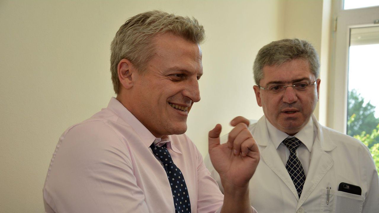 Москов: Няма да има съкращаване на болнични легла