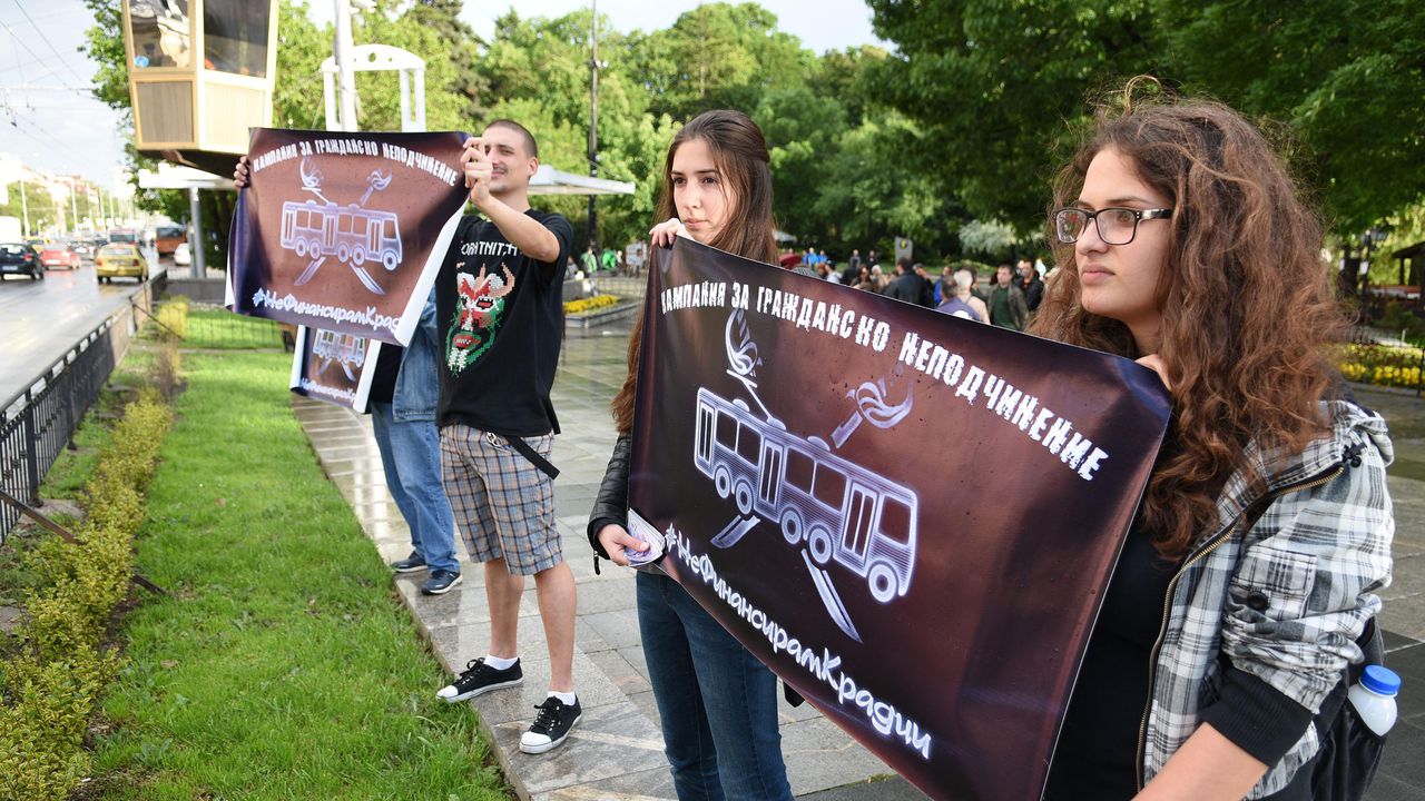 Протест срещу поскъпването на билета за градски транспорт в София