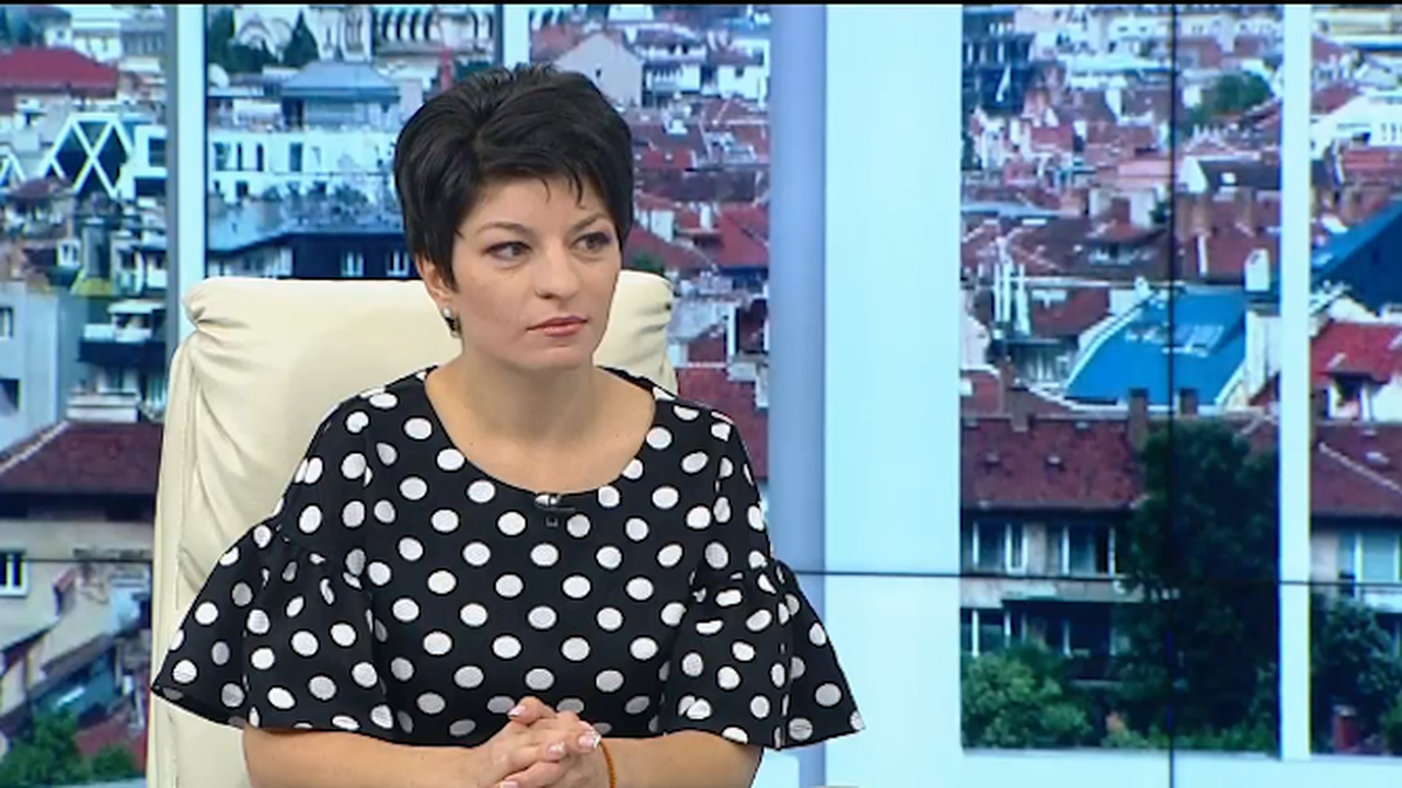 Десислава Атанасова: Дясномислещите хора по-трудно се обединяват