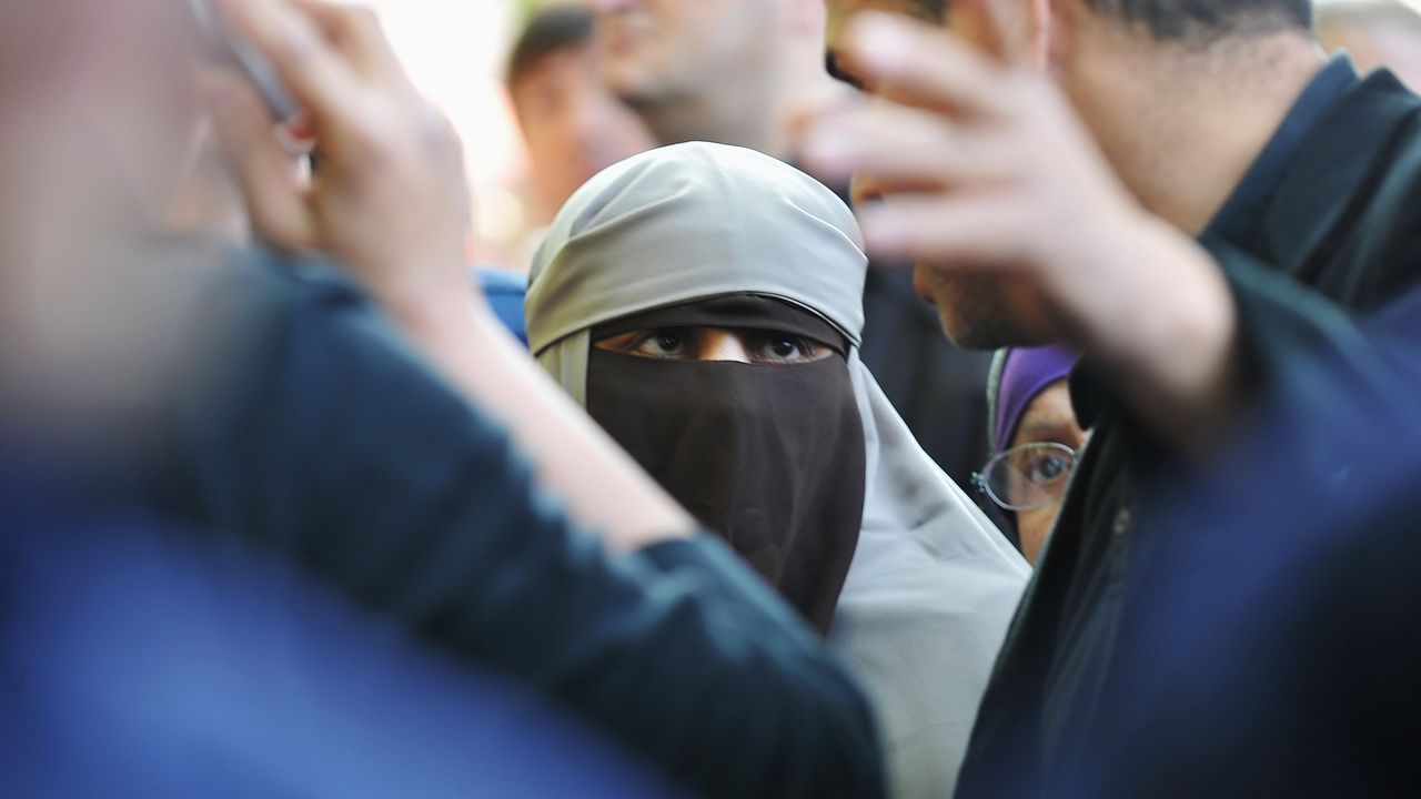 До 1500 лева глоба за носене на бурка на обществени места в Пловдив