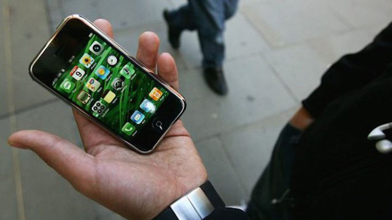 Мъж даде 500 паунда за бяла захар в кутия на iPhone 6S