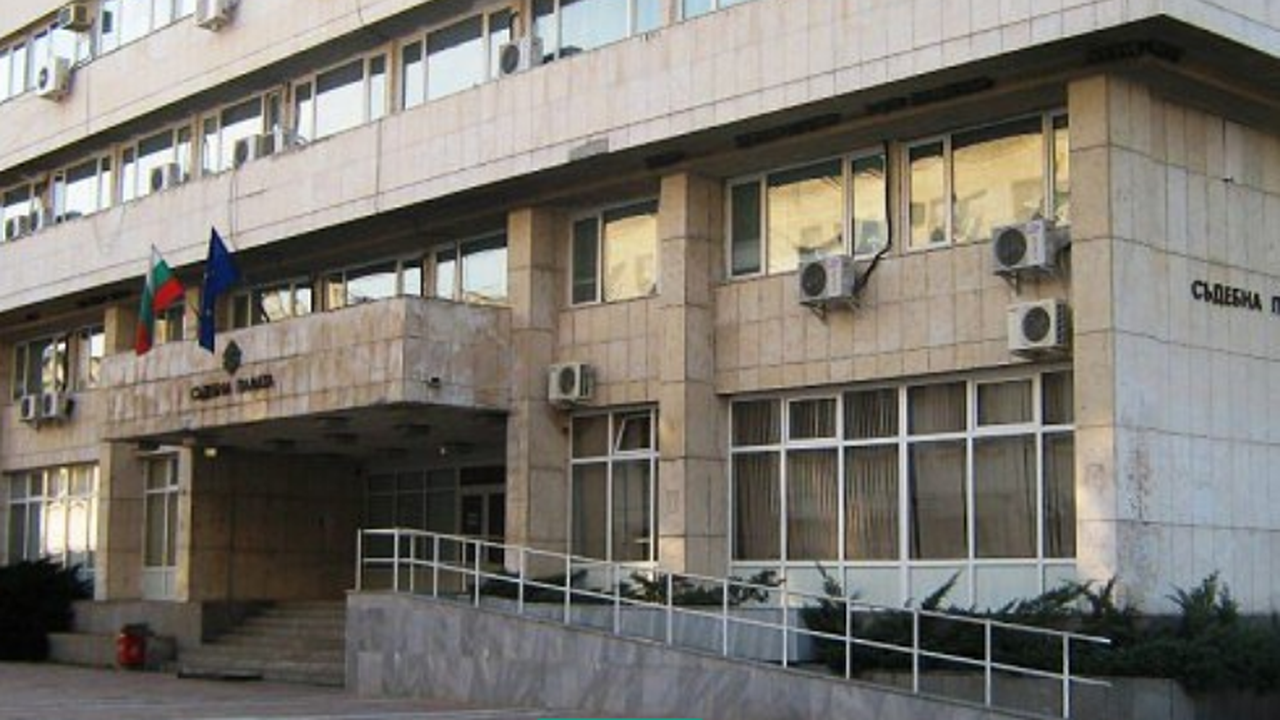 Съдят 21-годишен шофьор, убил дете на пътя