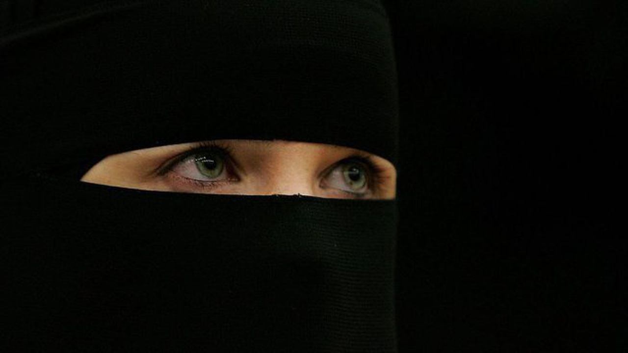 8 акта за бурки в Пазарджик