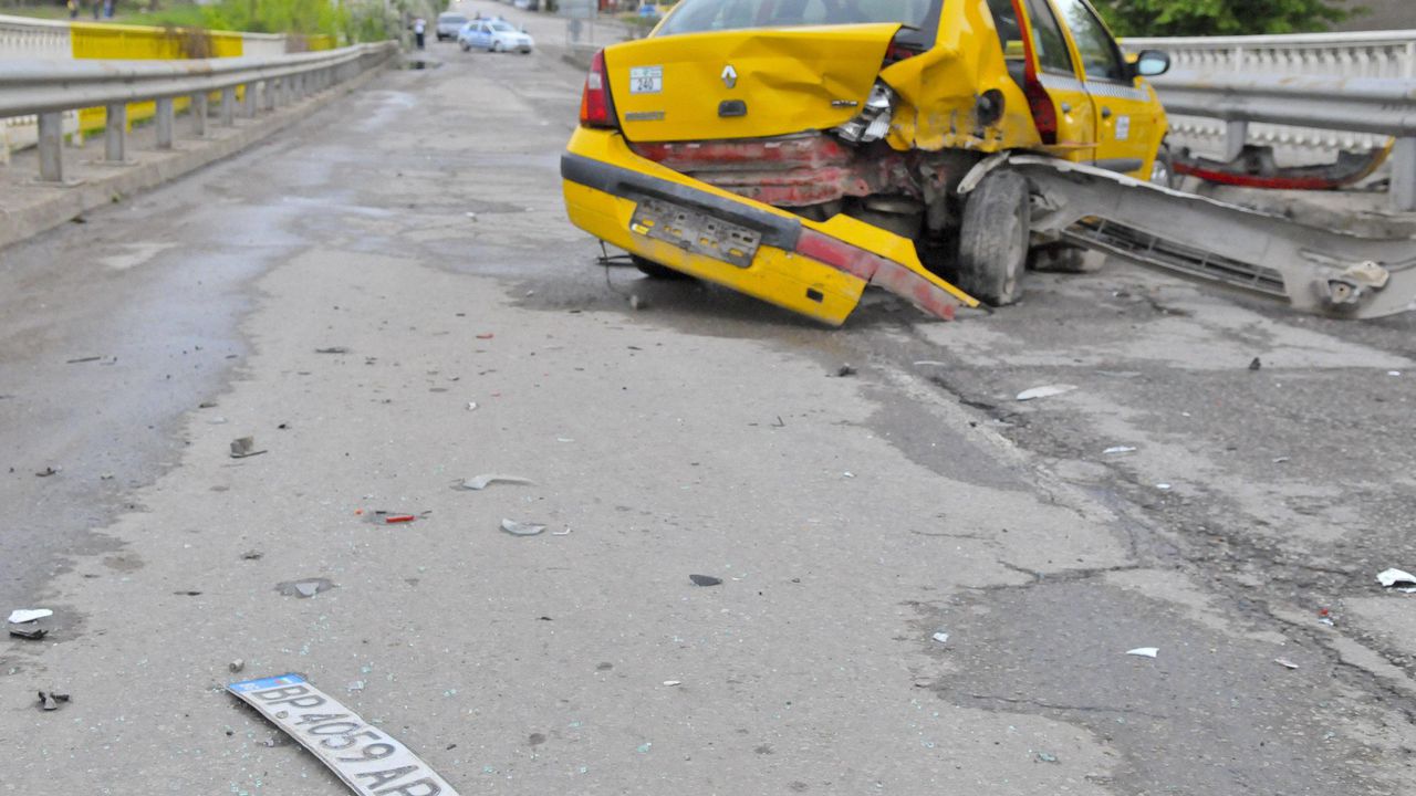 15 тежки катастрофи със 18 ранени за денонощие