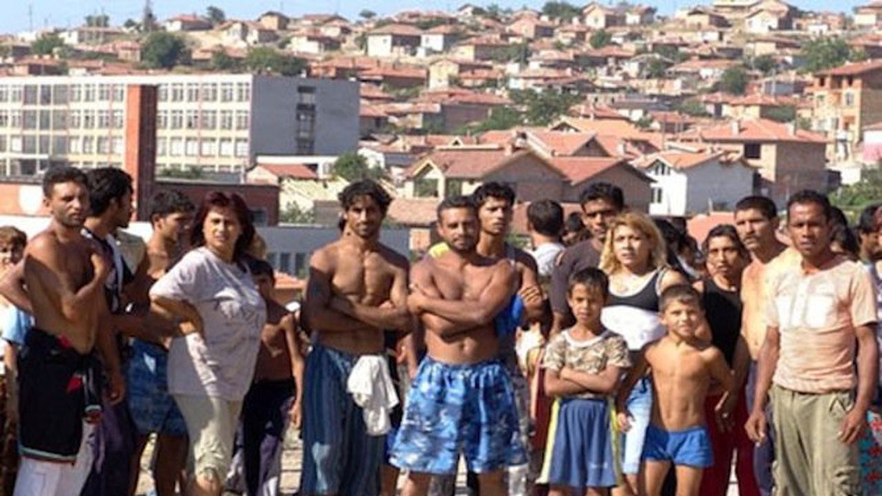 1000 роми тероризират с кражби 150 души в с. Марчево