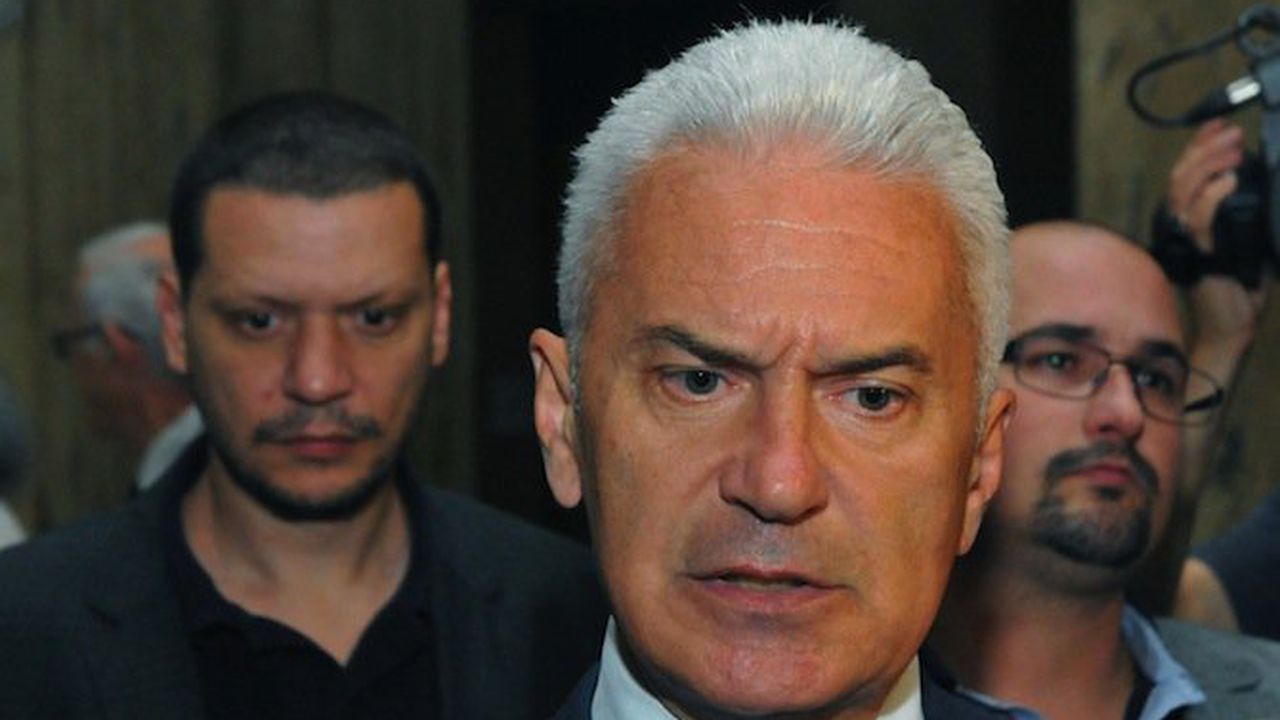 Сидеров: НАТО са пуснали фекалии на плажа в Лозенец