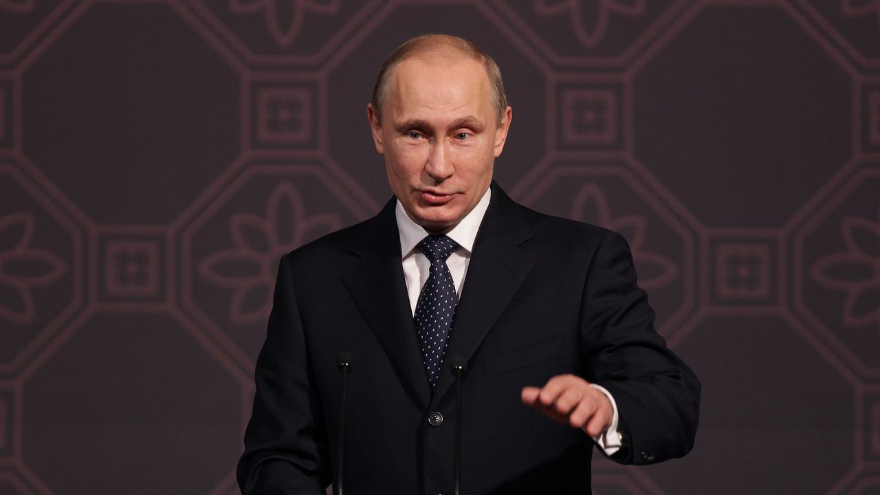 Владимир Путин назначава още 64 000 души в МВР