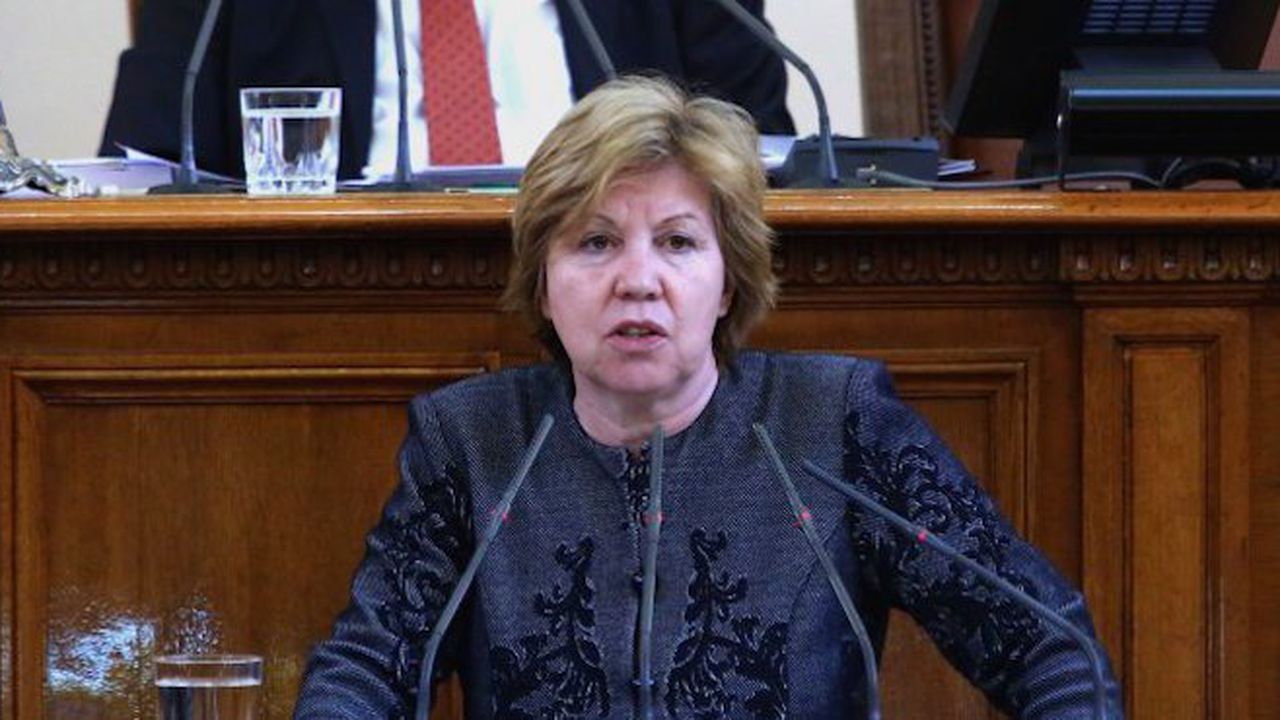 Светла Бъчварова се отказа от имунитета си
