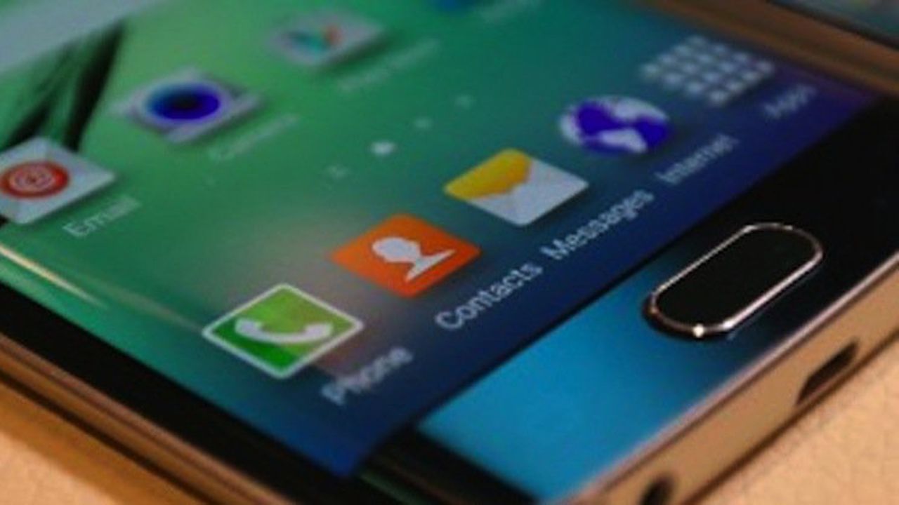 Смартфонът в джоба "сварява" сперматозоидите на мъжете