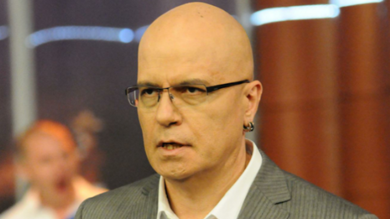 Слави продава палата, който строи за Мартина