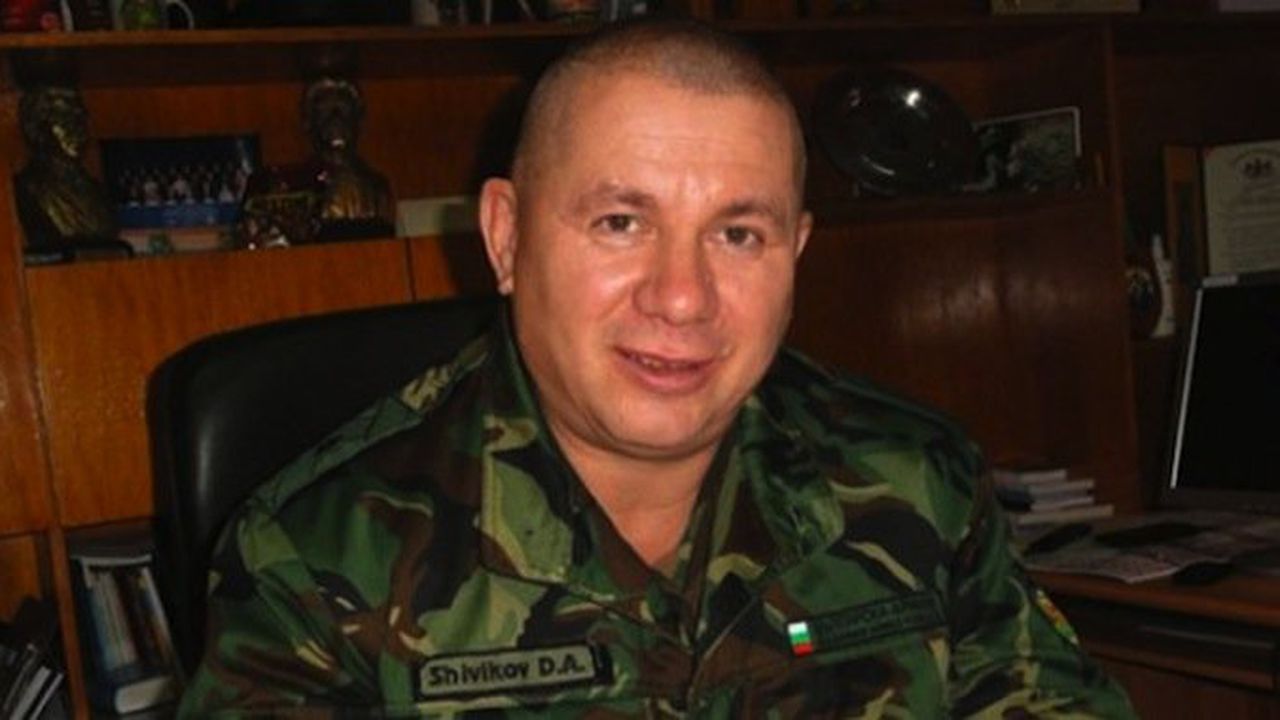 Инициативен комитет издига ген. Шивиков като независим
