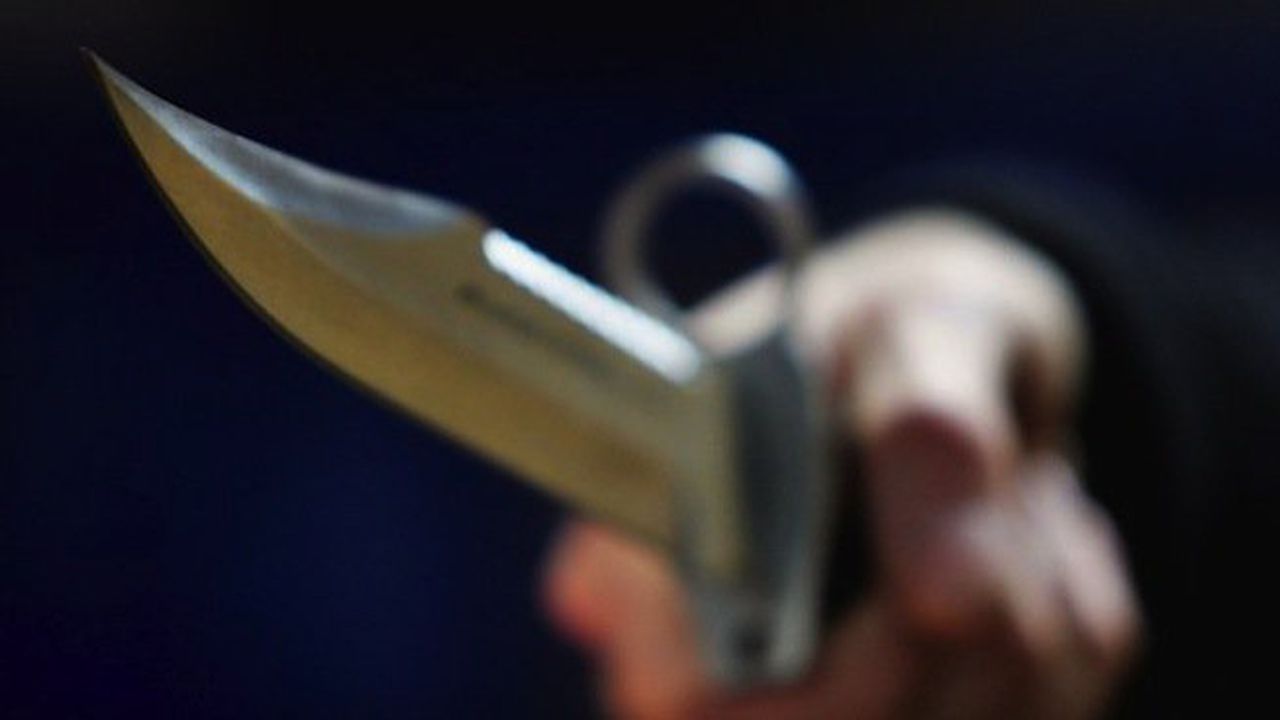 14-годишен намушка с нож смъртоносно баща си, искал да се ожени за сестра му