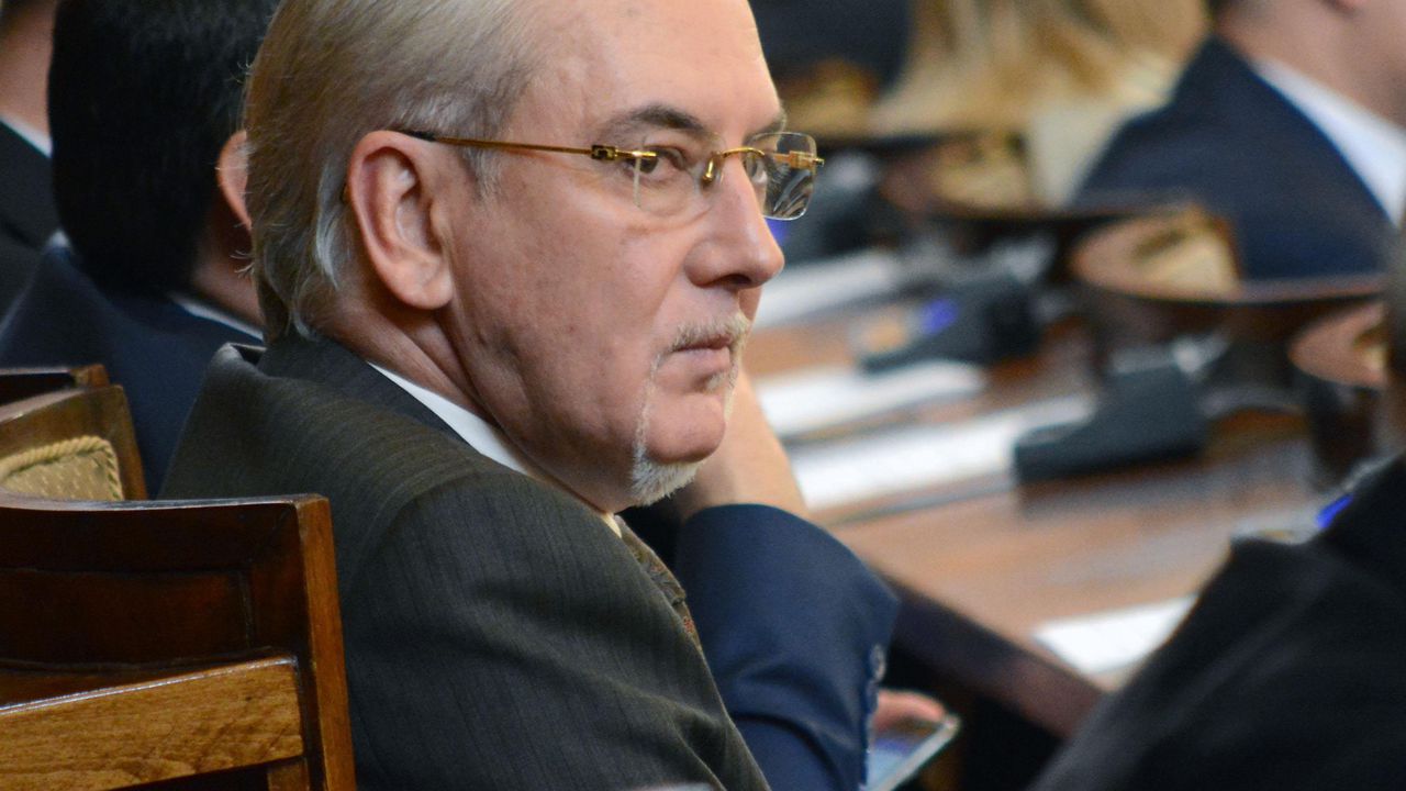 Турският посланик у нас плашил депесари, че ако не подкрепят Местан, "Турция е затворена за тях