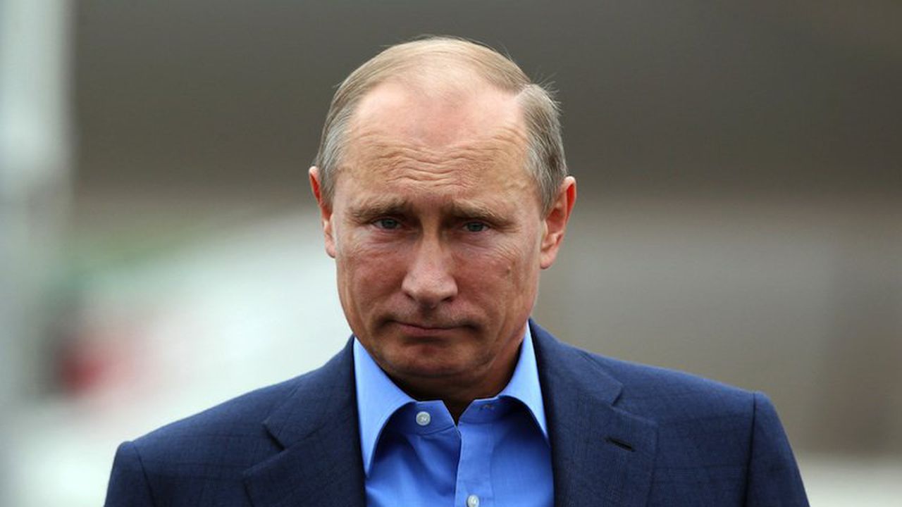 Посветиха парфюм на Путин с дъх на касис