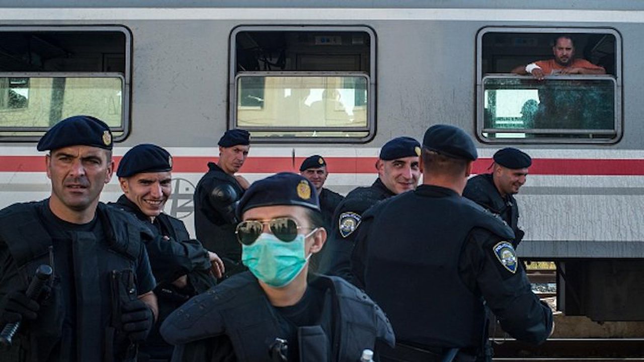 Хърватия не пуска сърби и сръбски коли да влизат в страната