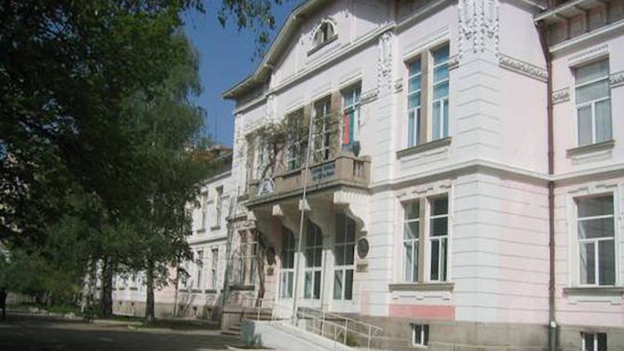 Закриха над 100-годишна гимназия в Кюстендил