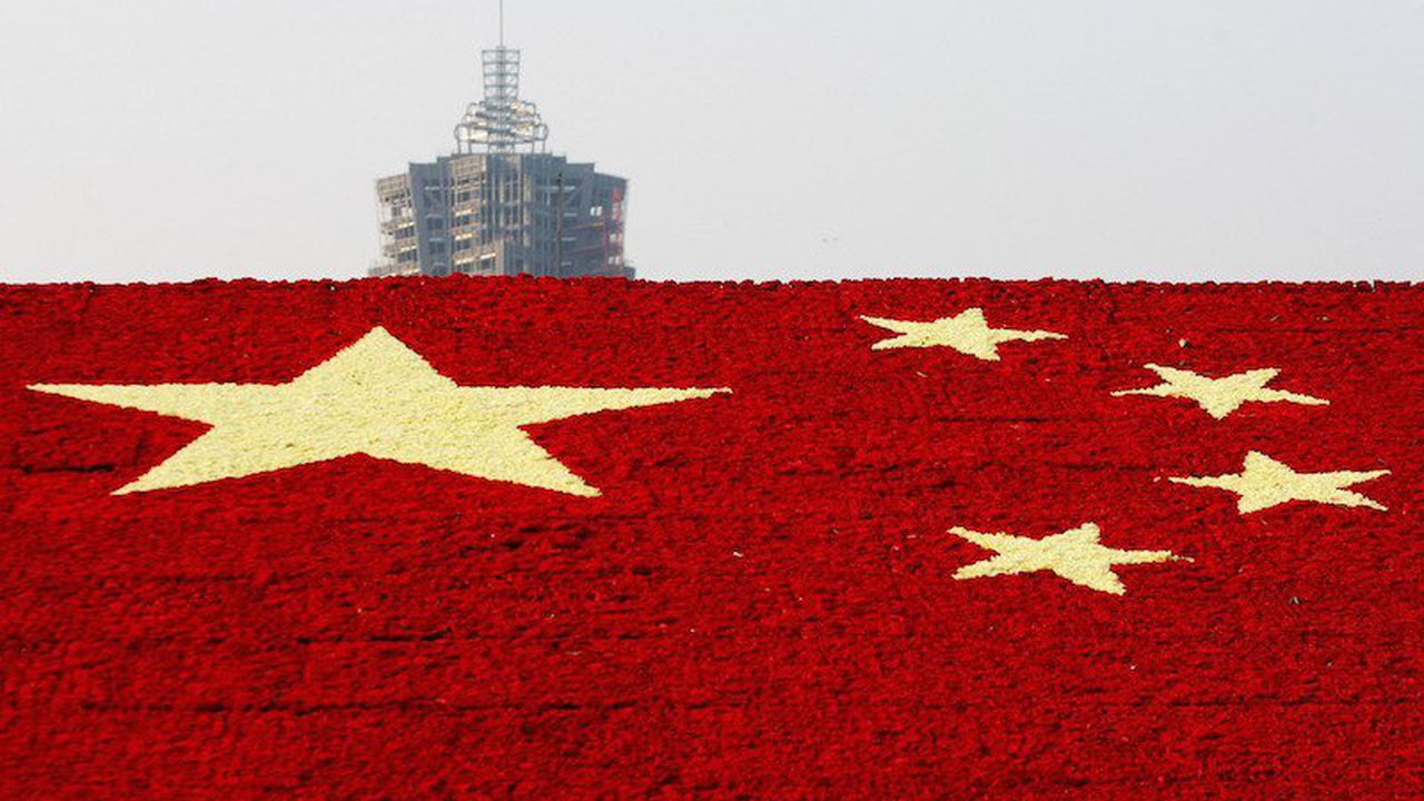 Пекин: Ситуацията със сваления руски бомбардировач трябва да бъде щателно проучена