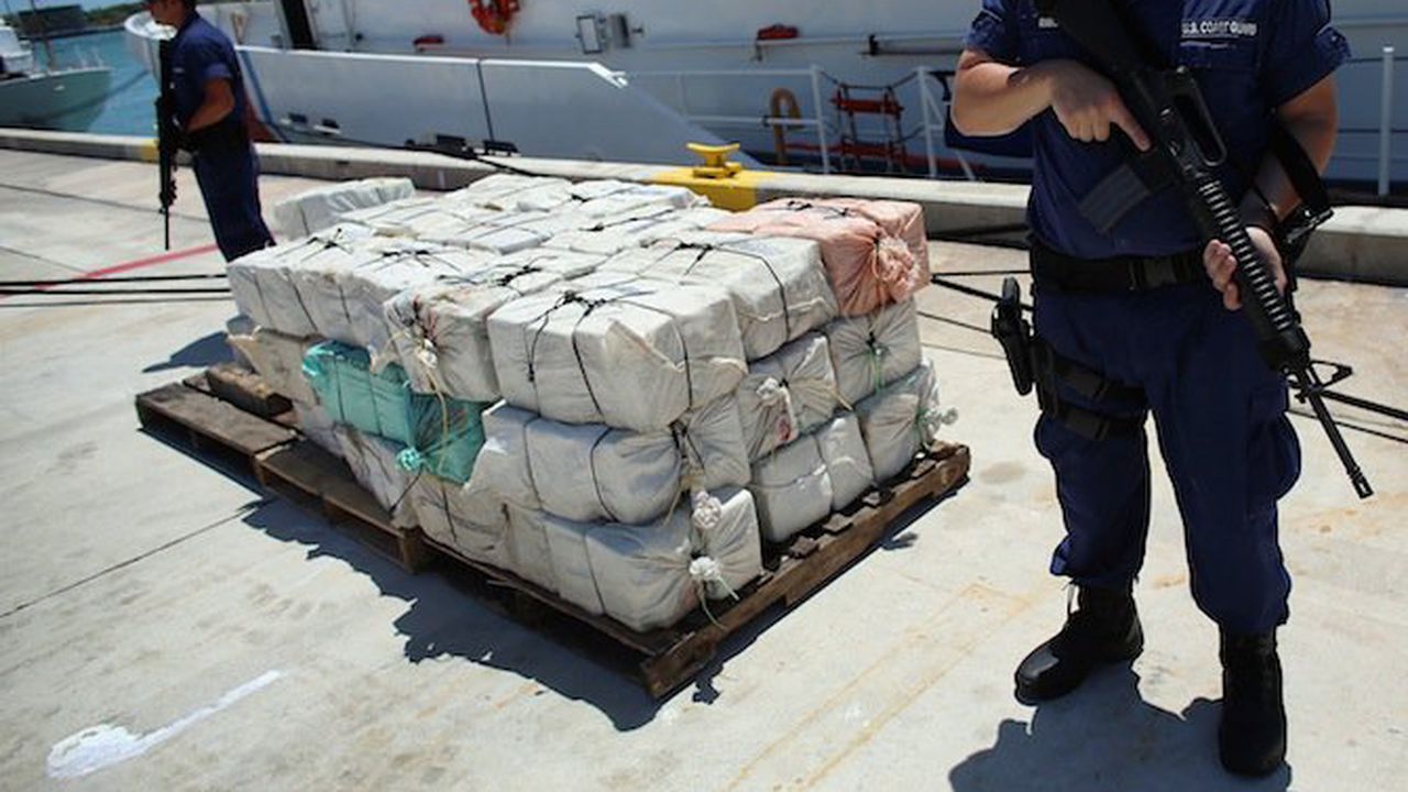 Полицаи са иззели 3 тона кокаин и са арестували 179 души при международна операция