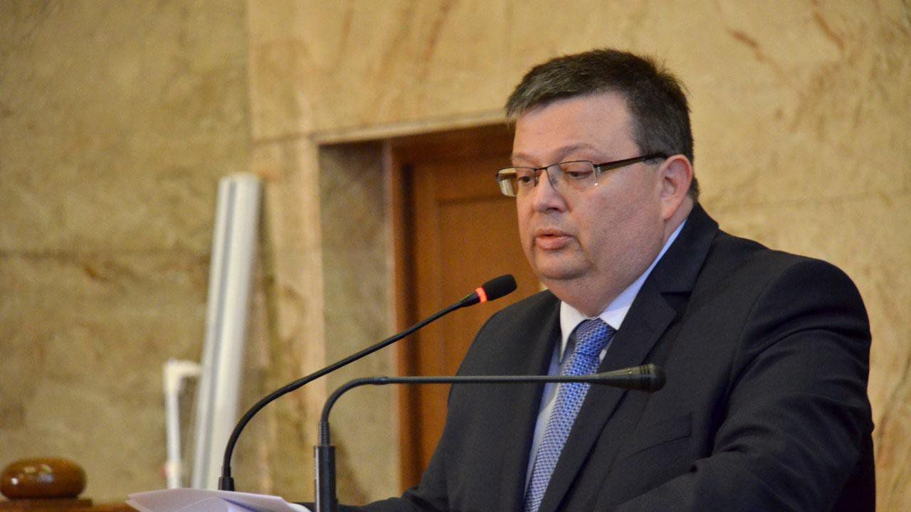 Цацаров доволен от диалога и съгласието за конституционните промени (видео)