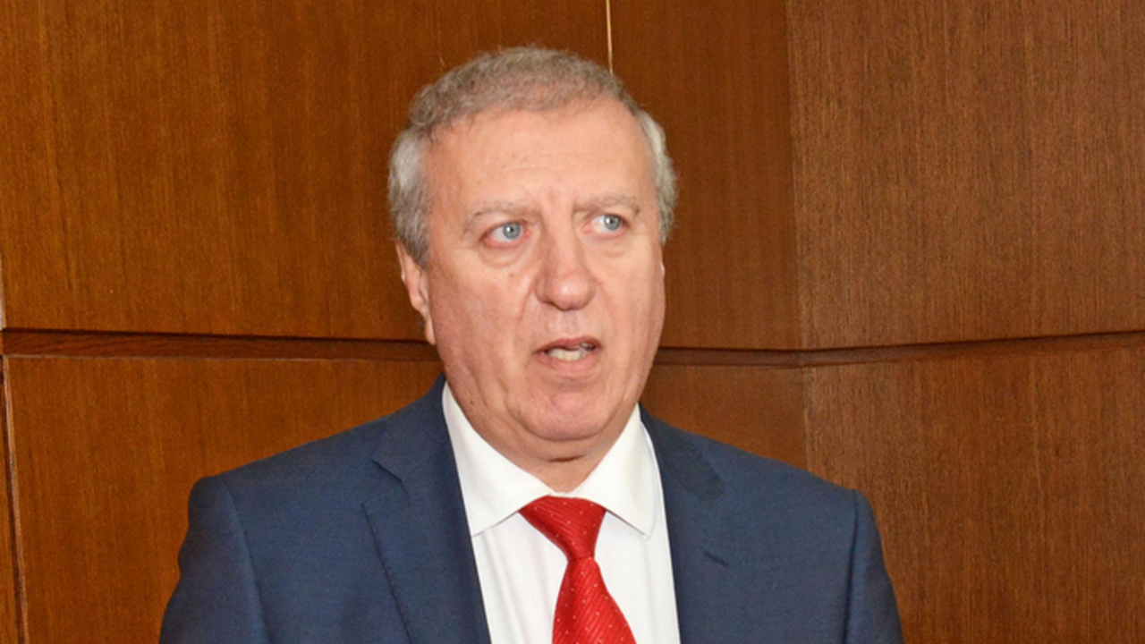 ВКС се произнася до два месеца за източването на "Кремиковци" и ЦСКА