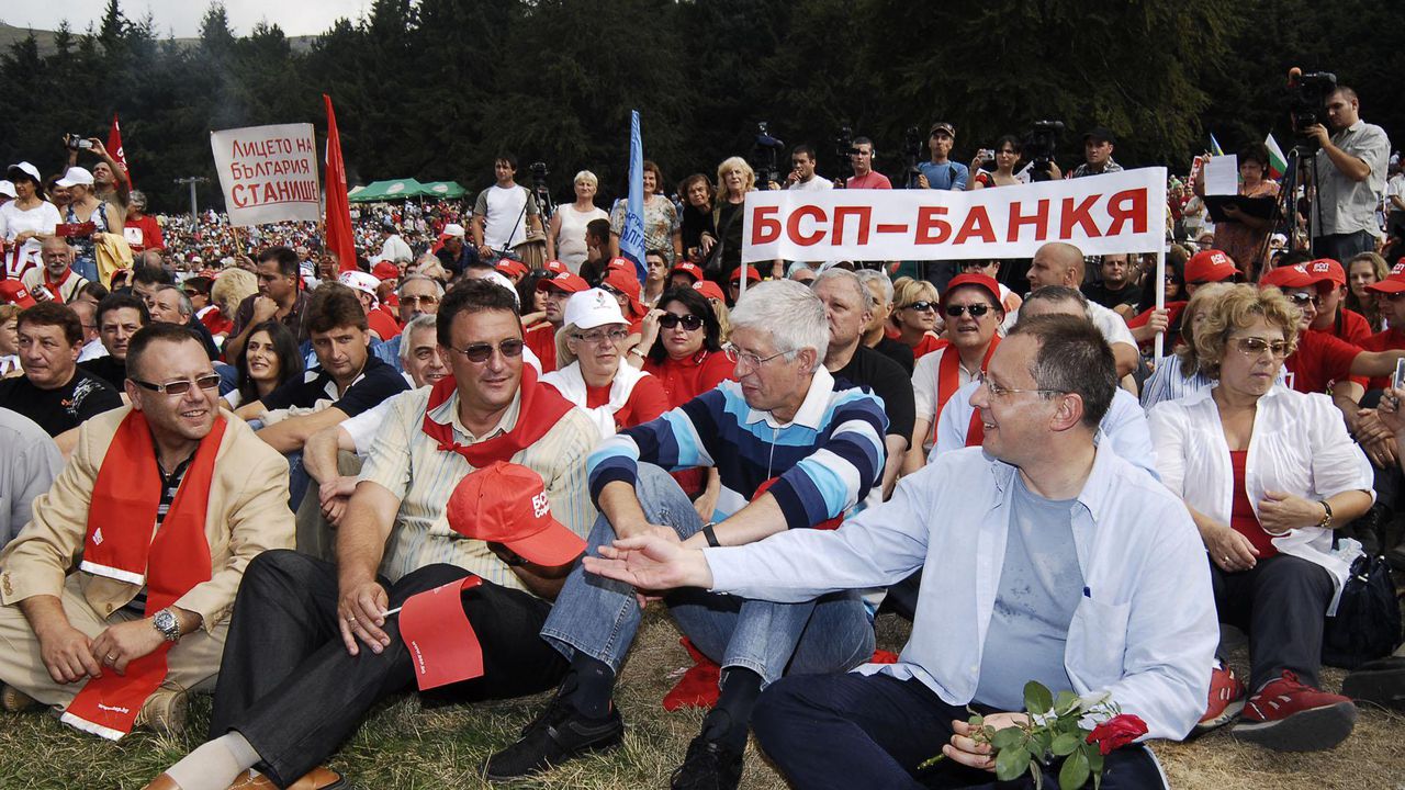 Активист на БСП измамил музиканти от Враца по време на събора на Бузлуджа