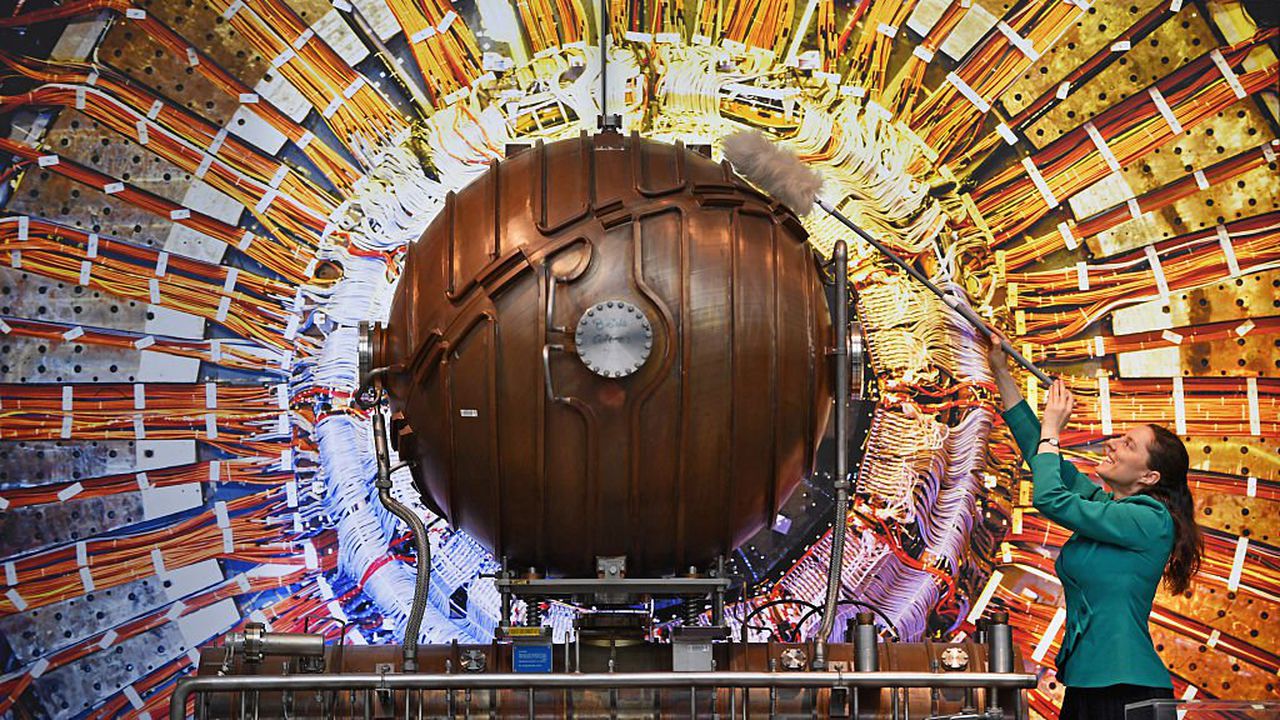 Големият адронен колайдер не е намерил нова частица