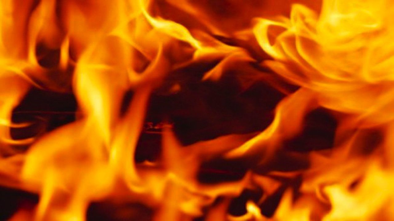 13 души загинаха при пожар в караоке бар