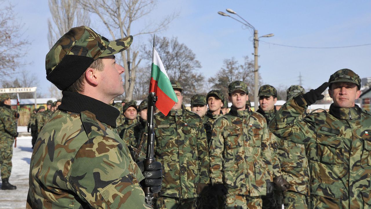 Военните ни се завърнаха след успешна мисия на НАТО