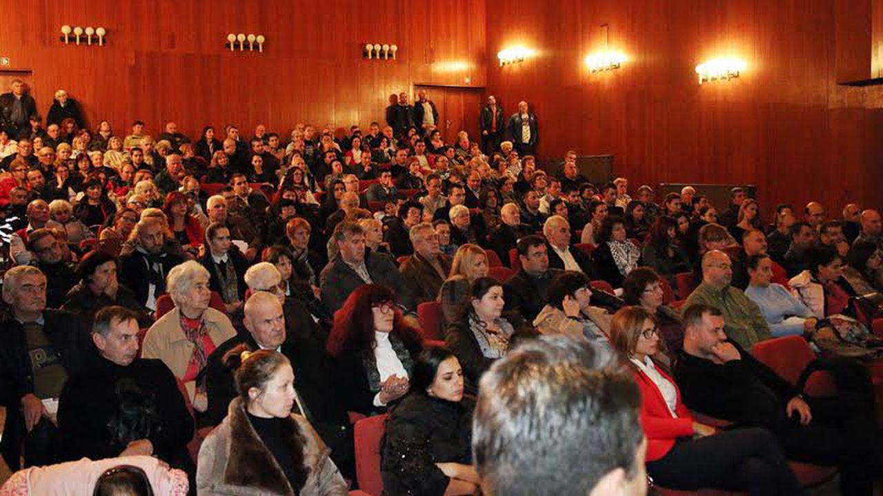 Татяна Дончева ще посети Габрово, Монтана и Сандански
