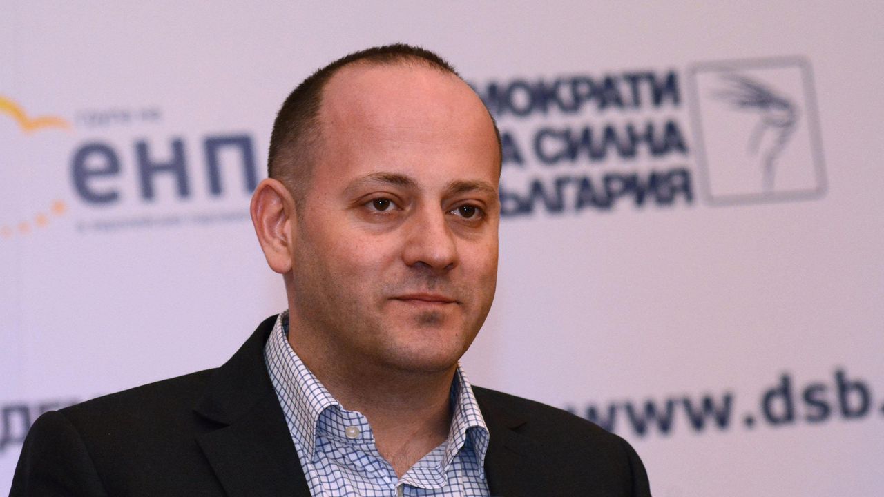 Радан Кънев: Няма да пречим на РБ 2 да вземат мандата, ГЕРБ си играят с тях
