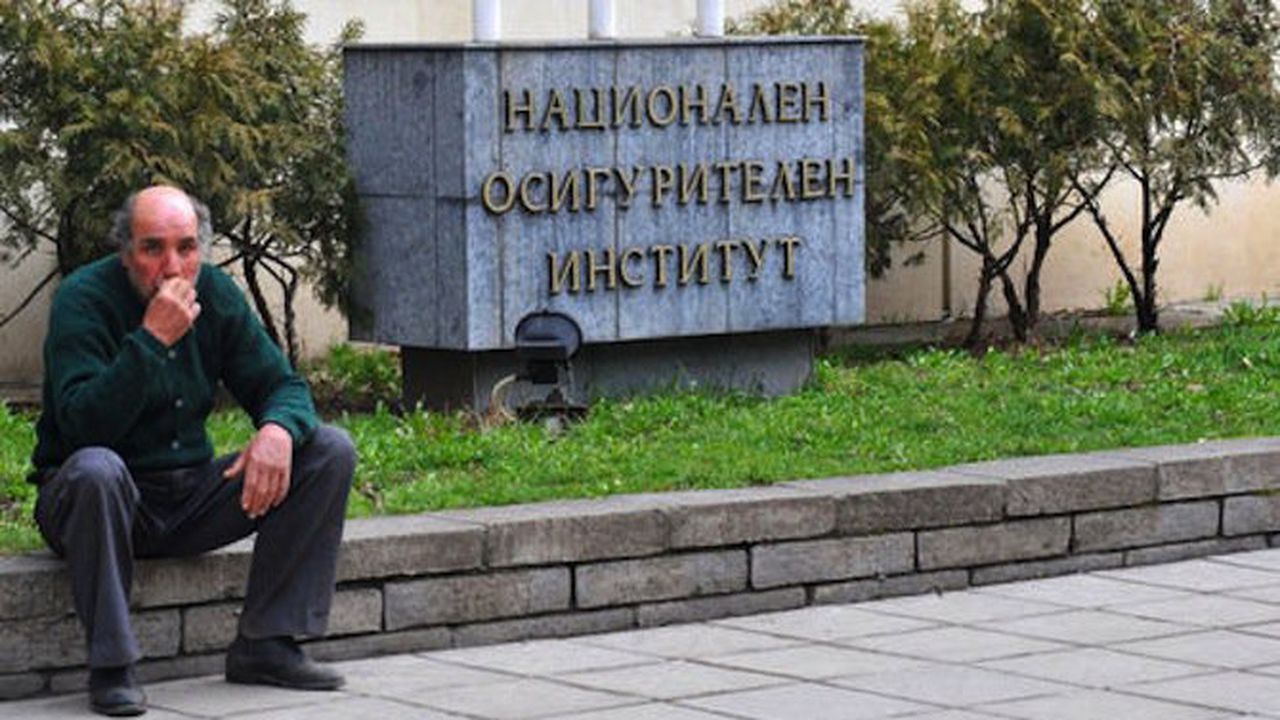 10 млрд. за пенсии през 2016 г.