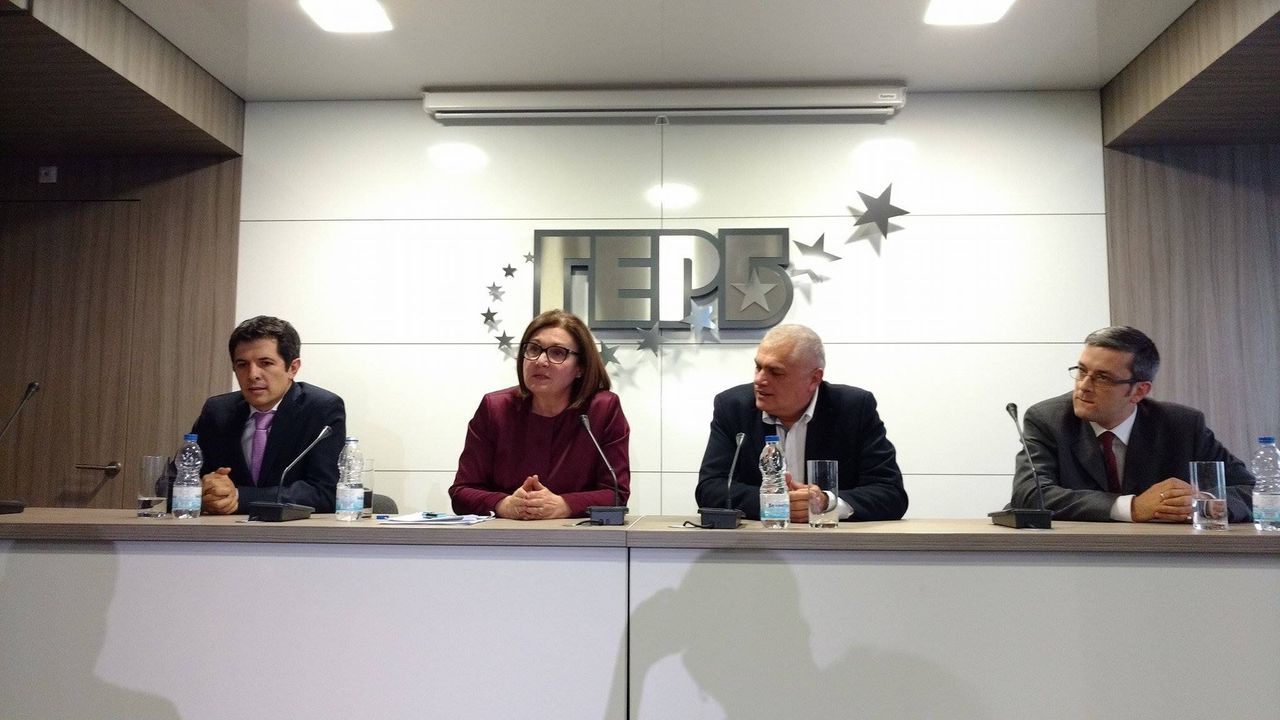 Бъчварова: Нинова и Йотова ни направиха за смях в Брюксел, другарките да се научат да четат (видео)