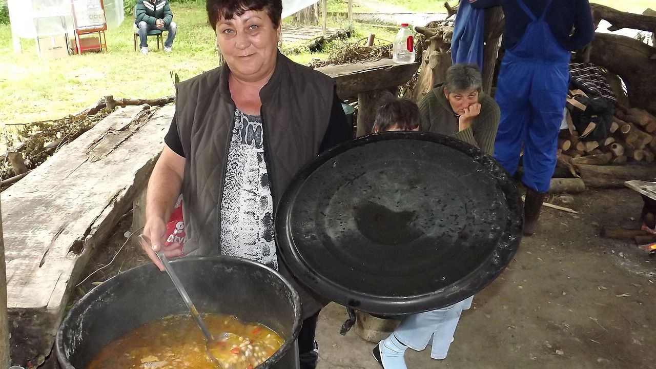 Боб чорба се лее за над 2500 гости на Празника на фасула