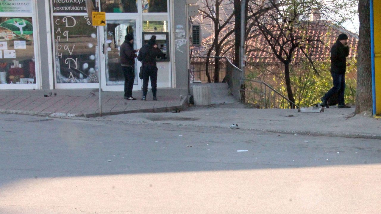 Взривиха банкомат в Хасково (снимки)