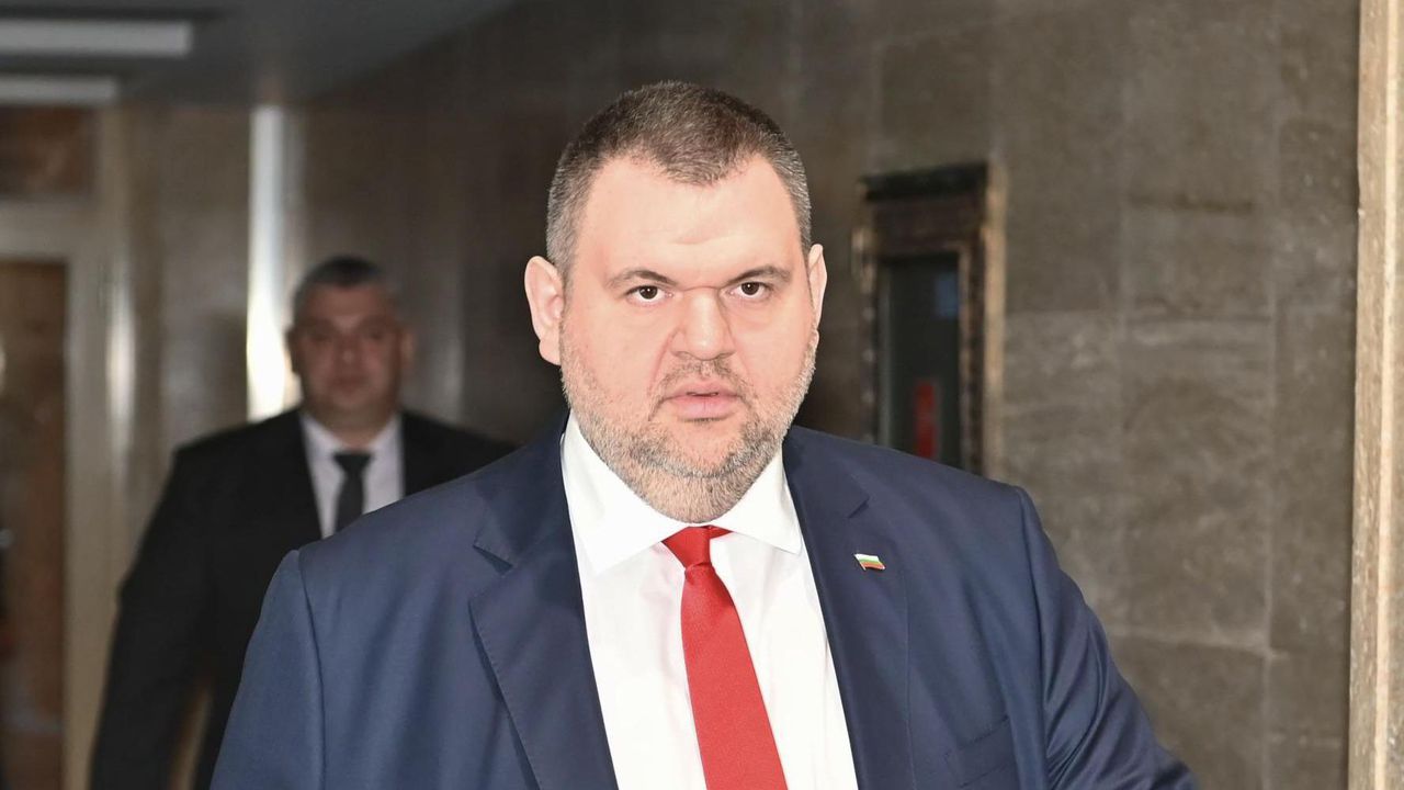 Пеевски: Министерство на отбраната незабавно да изплати заплатите на протестиращите от “ТЕРЕМ-Хан Крум”