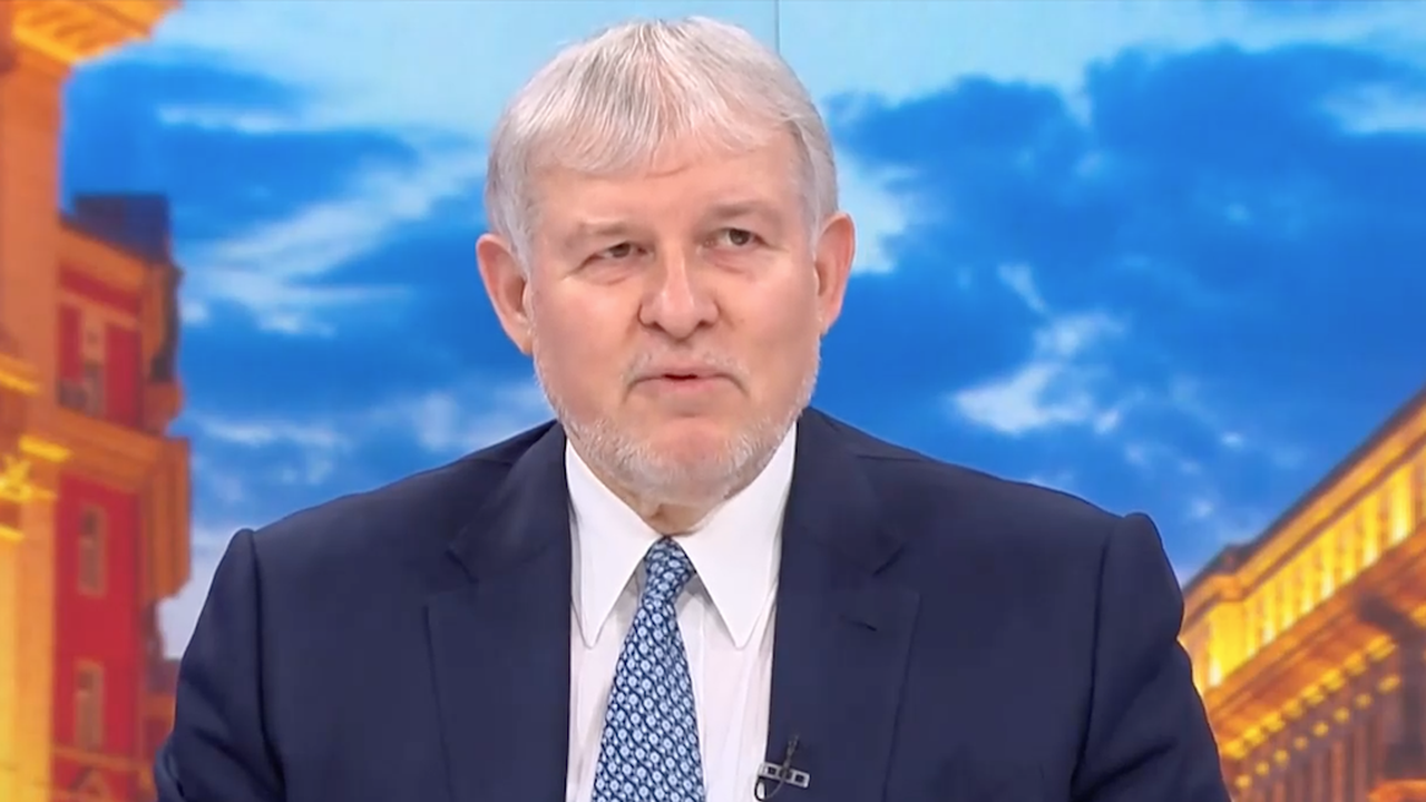 Румен Христов: Промяната на позицията на Радев за еврото е заявка за нов политически субект