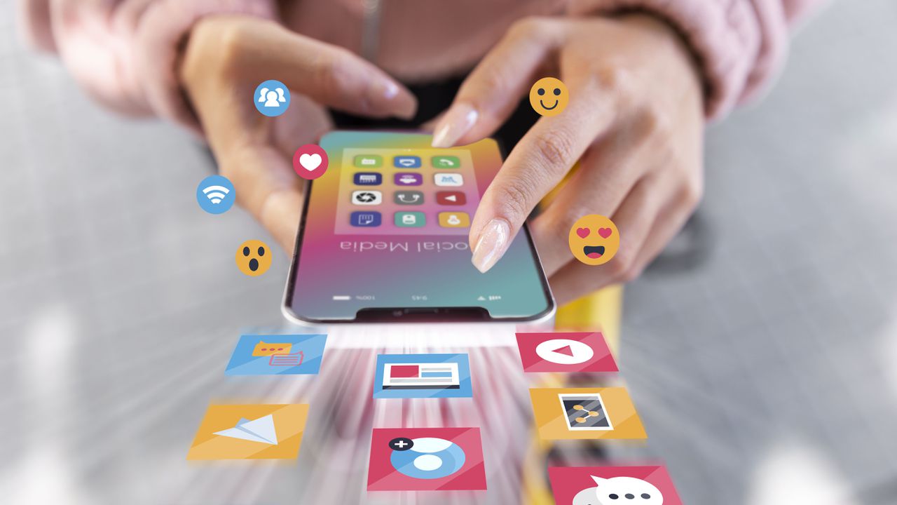 Комисия на ЕП предложи забрана на достъпа на деца до социалните мрежи без родителско разрешение